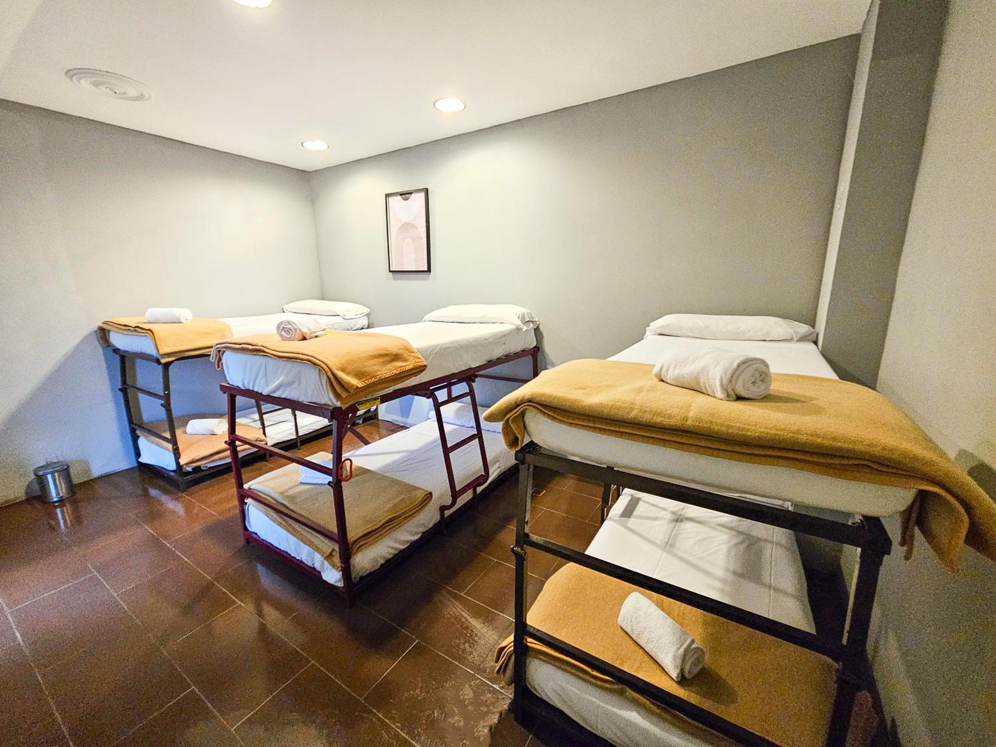 Hostel Backpacker Solopuent Castiello de Jaca Extérieur photo
